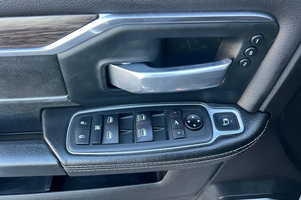 Used 2020 RAM 3500 Laramie AWD/4WD image 11