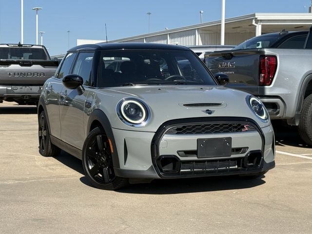Used 2023 MINI Cooper S FWD image 2
