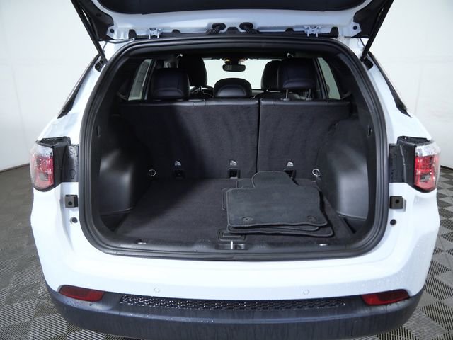 Used 2023 Jeep Compass Limited AWD/4WD image 10