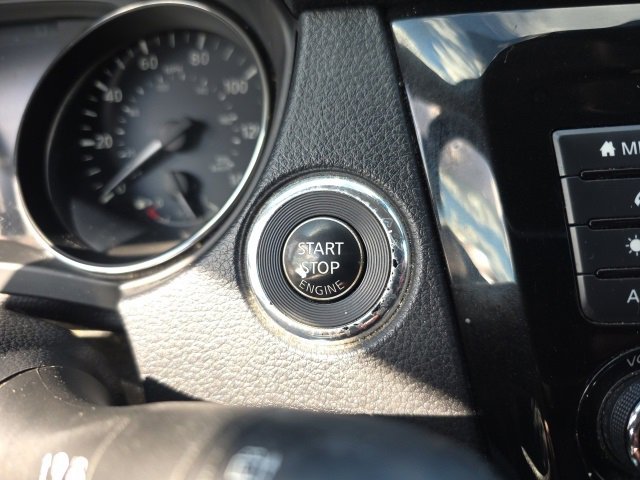 Used 2019 Nissan Rogue SV image 28