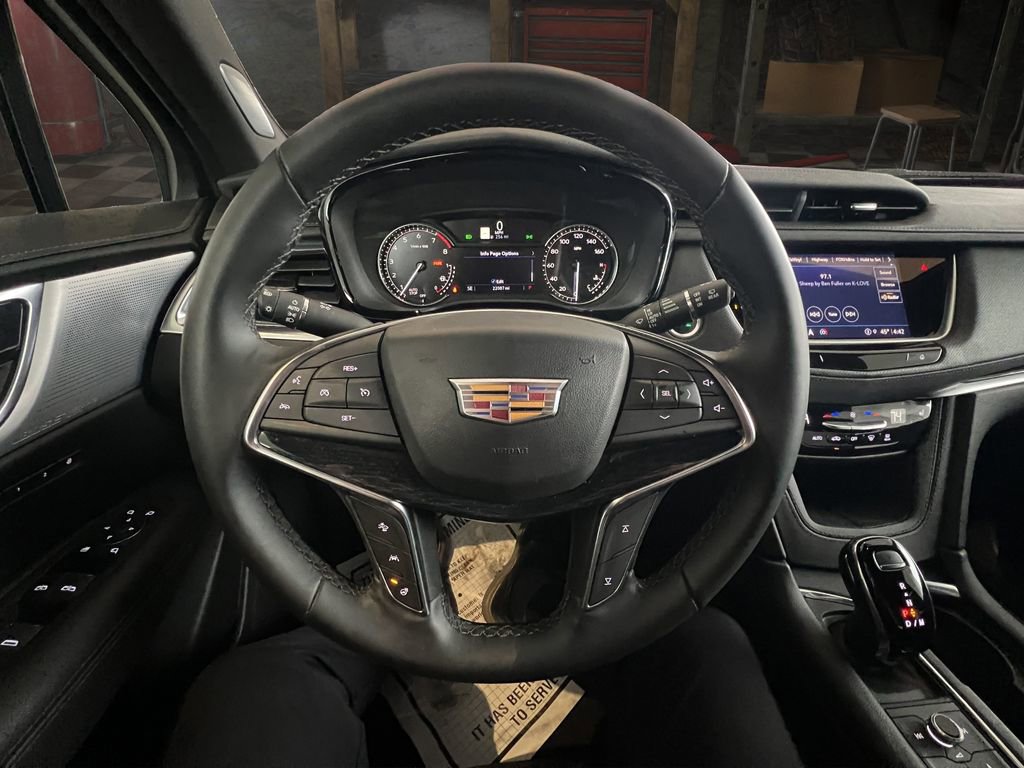 Certified 2025 Cadillac XT5 Premium Luxury image 19