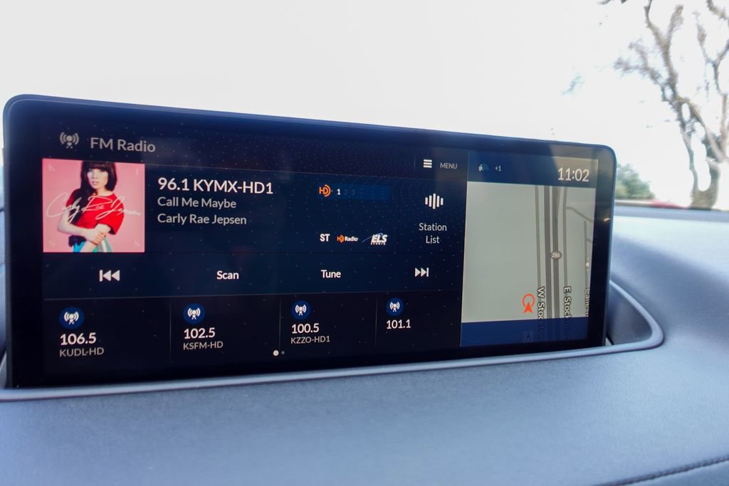 Used 2023 Acura MDX SH-AWD w/ Technology Package image 17