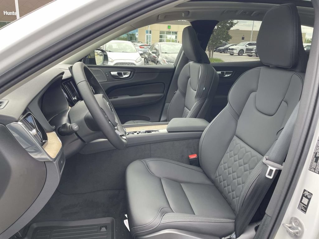 New 2026 Volvo XC60 B5 Plus w/ Protection Package Premier AWD/4WD image 8