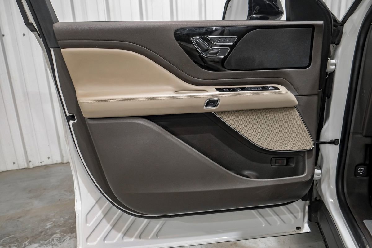Used 2022 Lincoln Aviator 2WD image 43