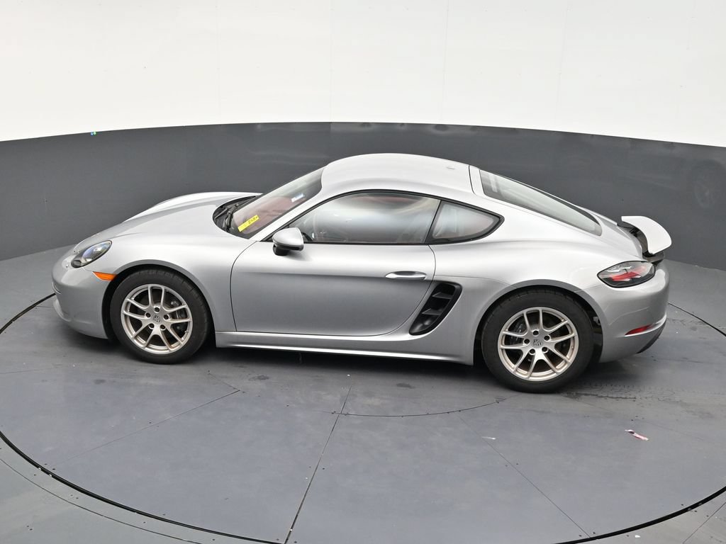 Used 2024 Porsche 718 Cayman RWD image 12