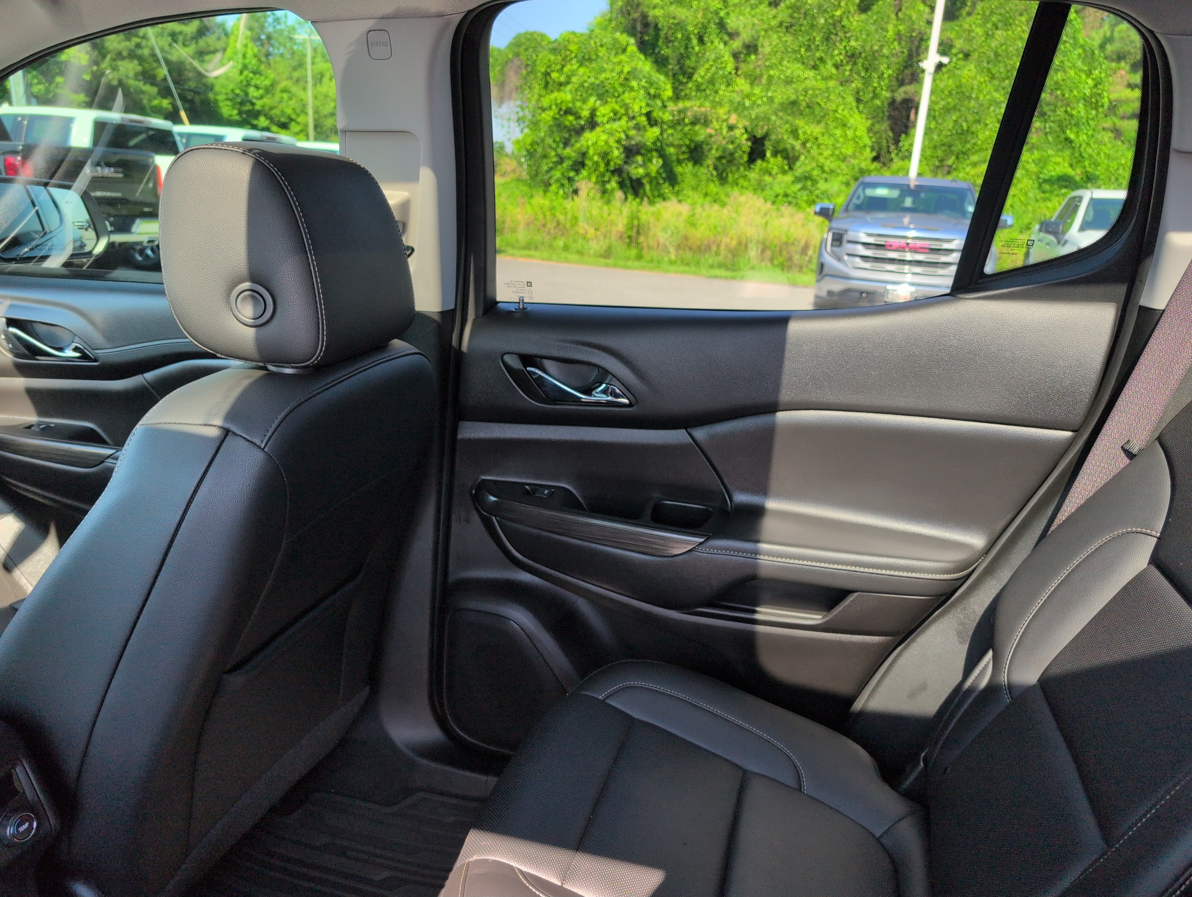 Used 2023 GMC Acadia SLT w/ Elevation Edition FWD image 35