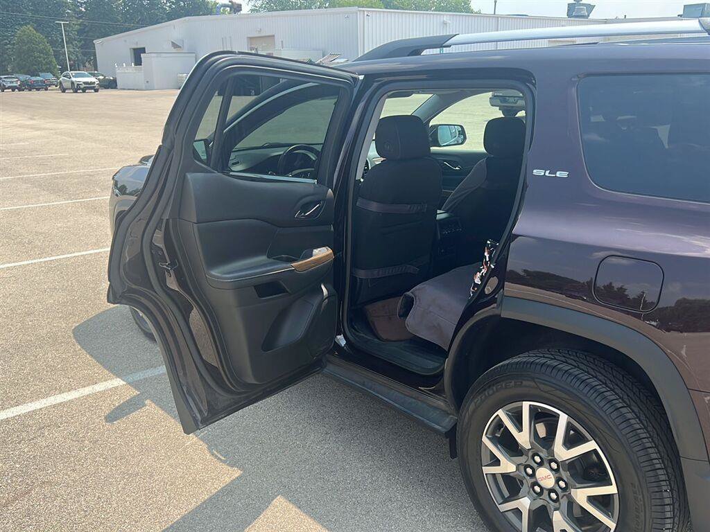 Used 2020 GMC Acadia SLE w/ Driver Convenience Package AWD/4WD image 11