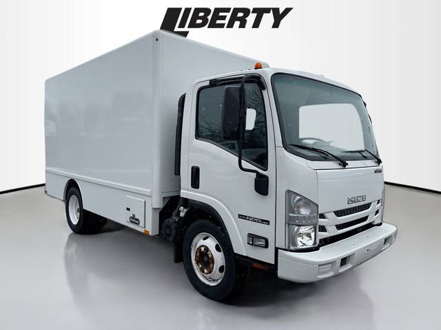 Used 2019 Isuzu NPR HD image 1