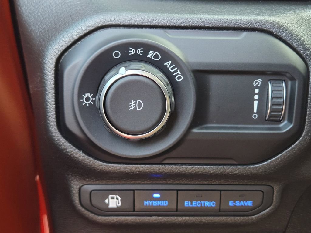 Used 2023 Jeep Wrangler Unlimited w/ Safety Group image 29