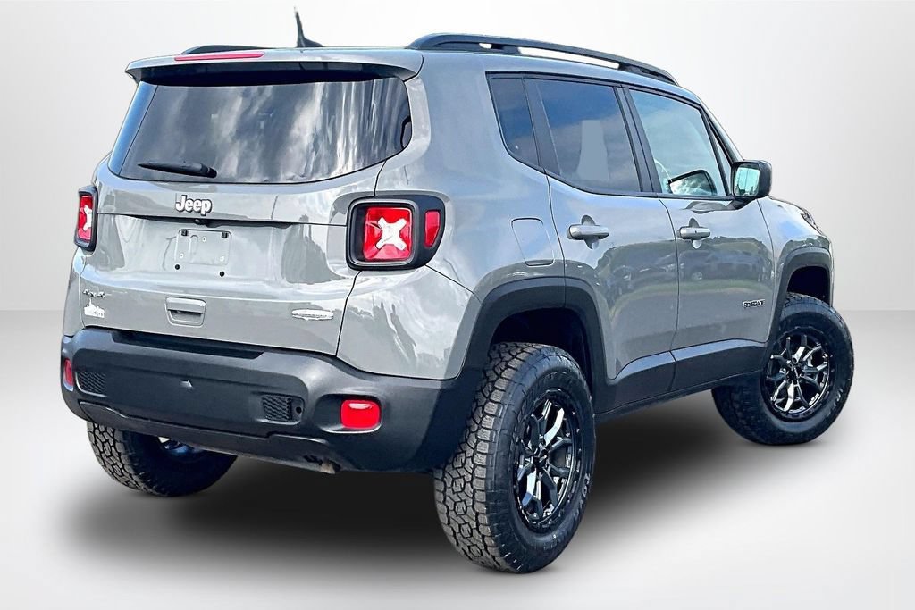 Used 2022 Jeep Renegade Latitude AWD/4WD image 6