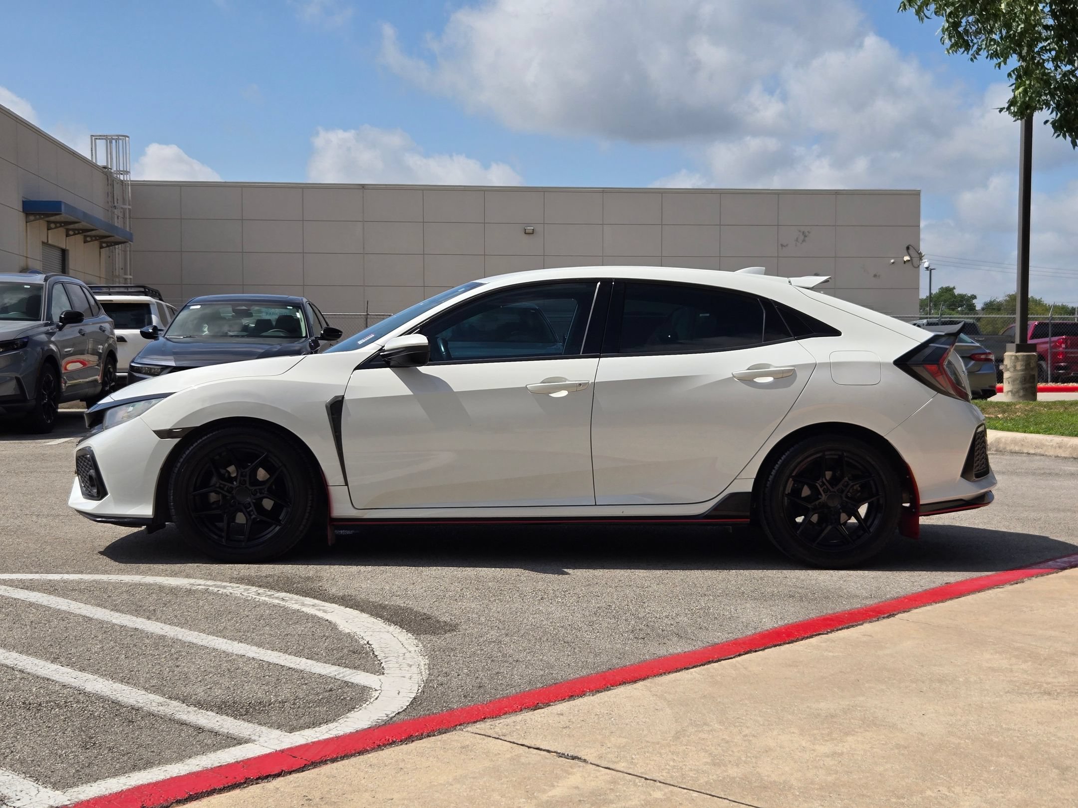 Used 2018 Honda Civic Sport image 6