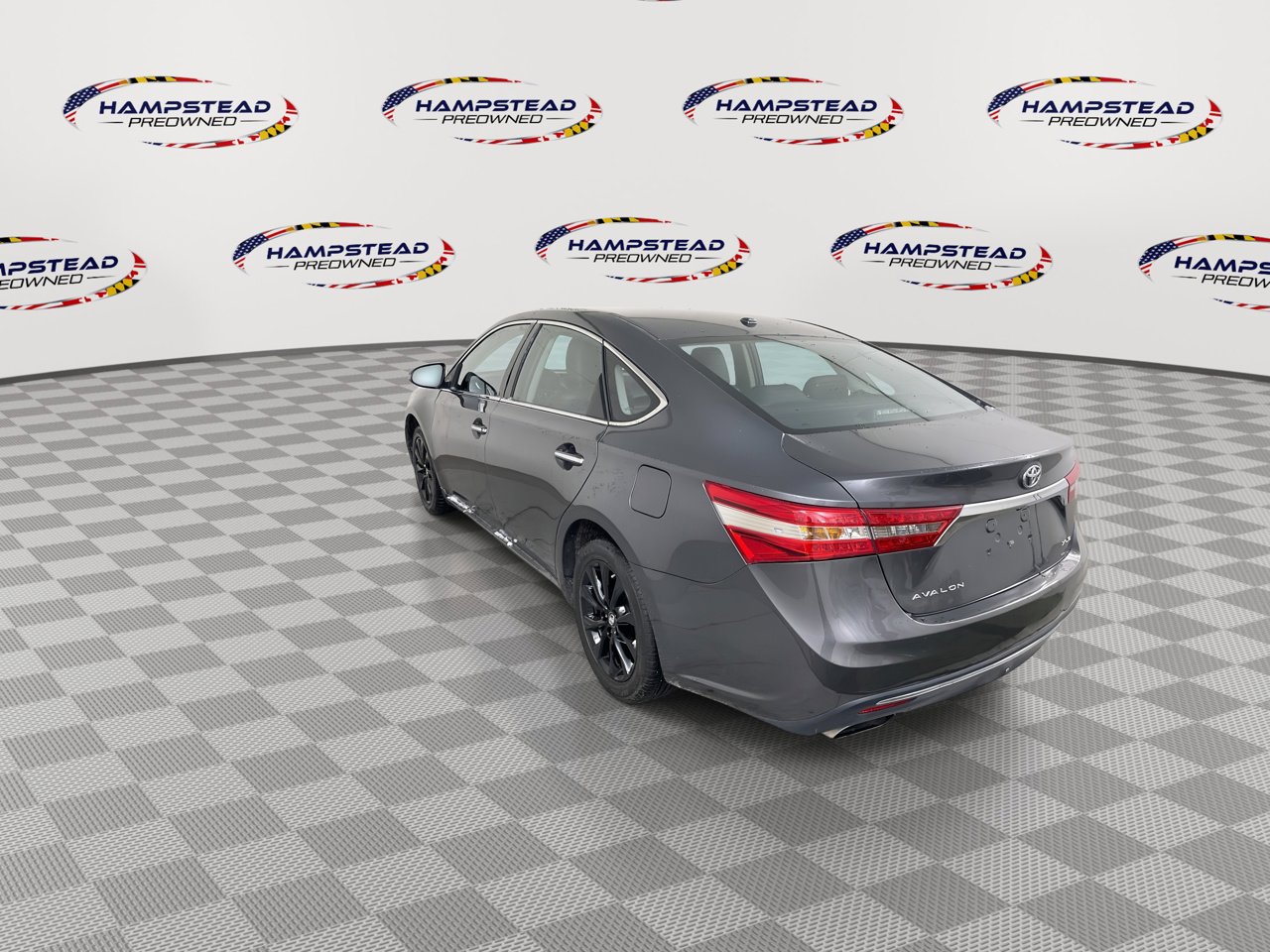 Used 2018 Toyota Avalon XLE image 6