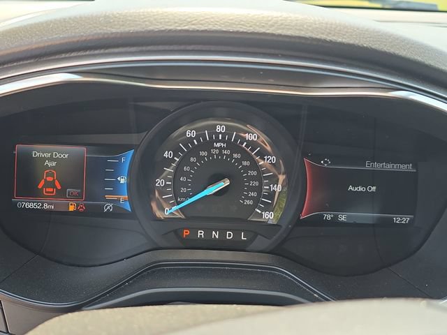 Used 2020 Ford Fusion SE FWD image 19