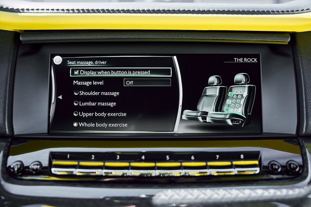 Used 2022 Rolls-Royce Cullinan Black Badge w/ Dark Exterior Package image 82