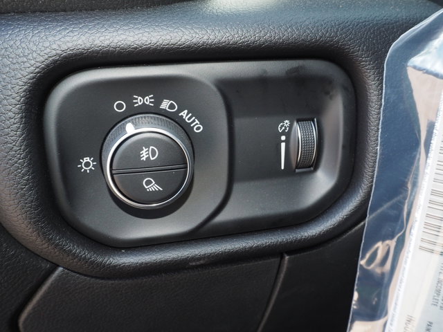 New 2026 RAM 4500 4x4 Crew Cab DRW image 29
