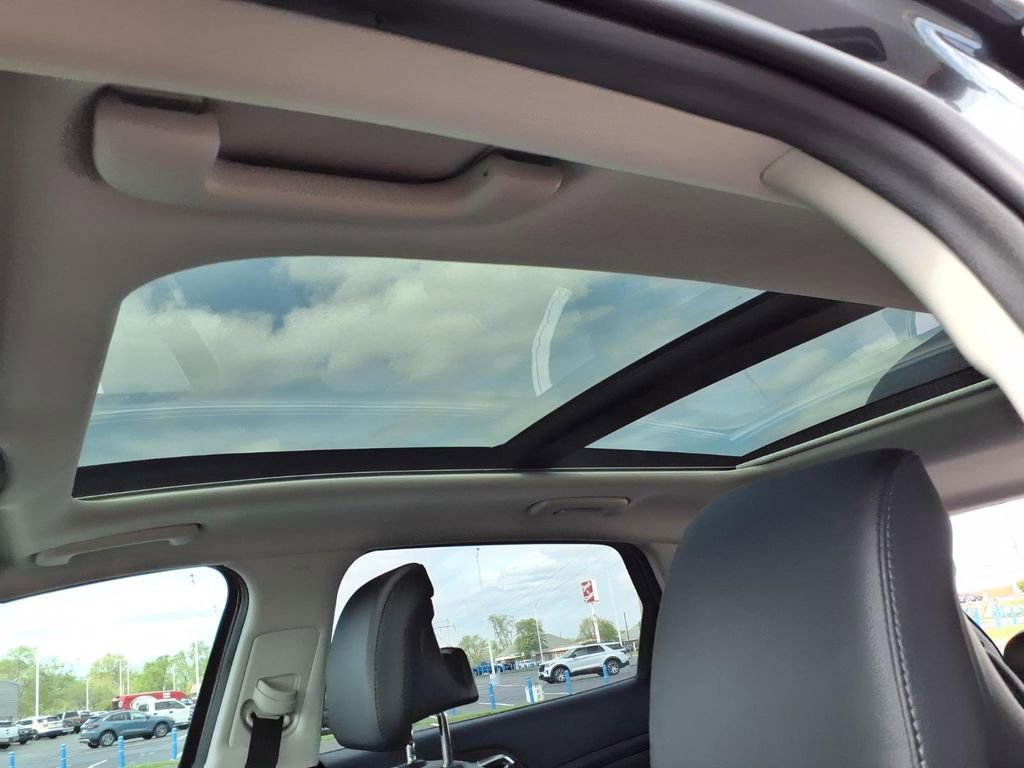 Used 2025 Kia Sportage SX image 26