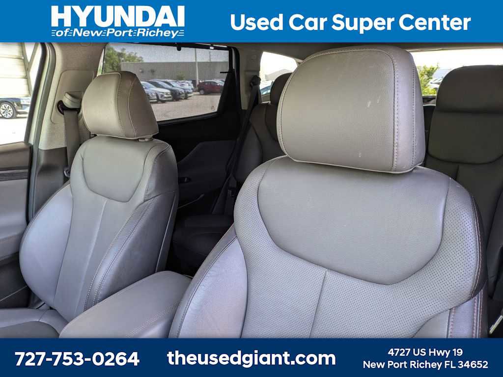 Used 2020 Hyundai Santa Fe Limited image 7