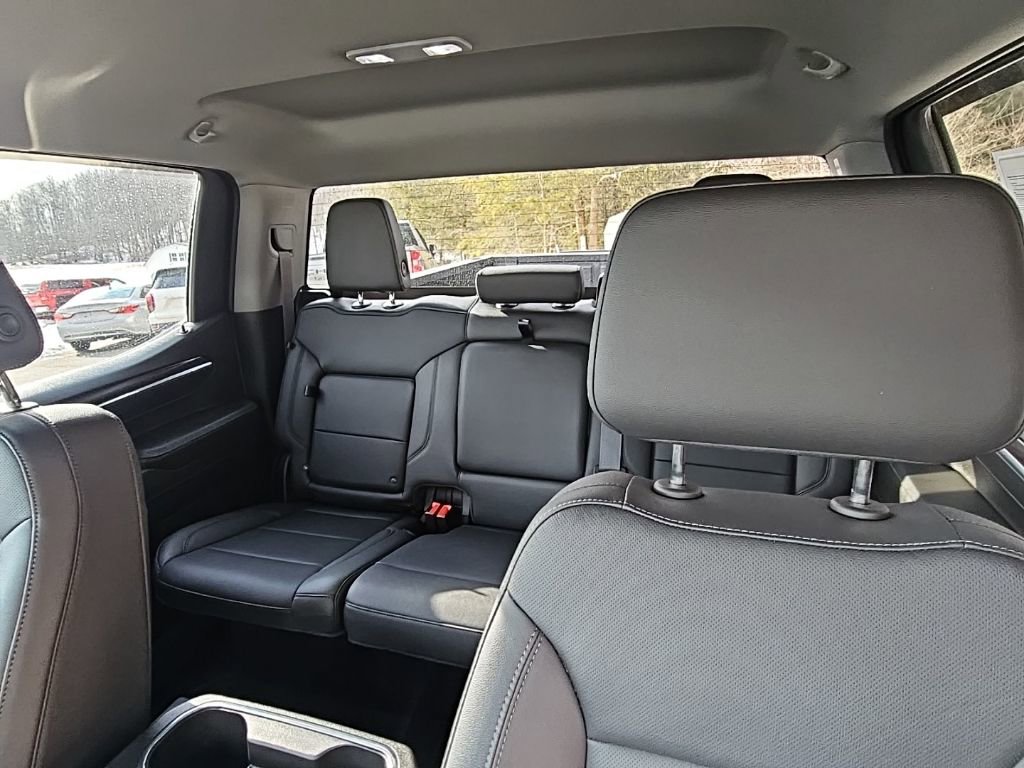 Used 2022 GMC Sierra 1500 SLT w/ SLT Premium Package image 17