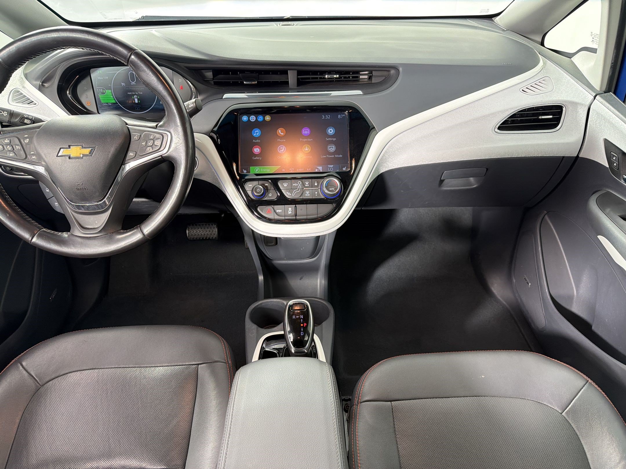 Used 2020 Chevrolet Bolt Premier w/ Infotainment Package FWD image 18