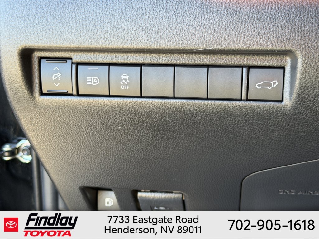 Certified 2023 Toyota Venza LE AWD/4WD image 22
