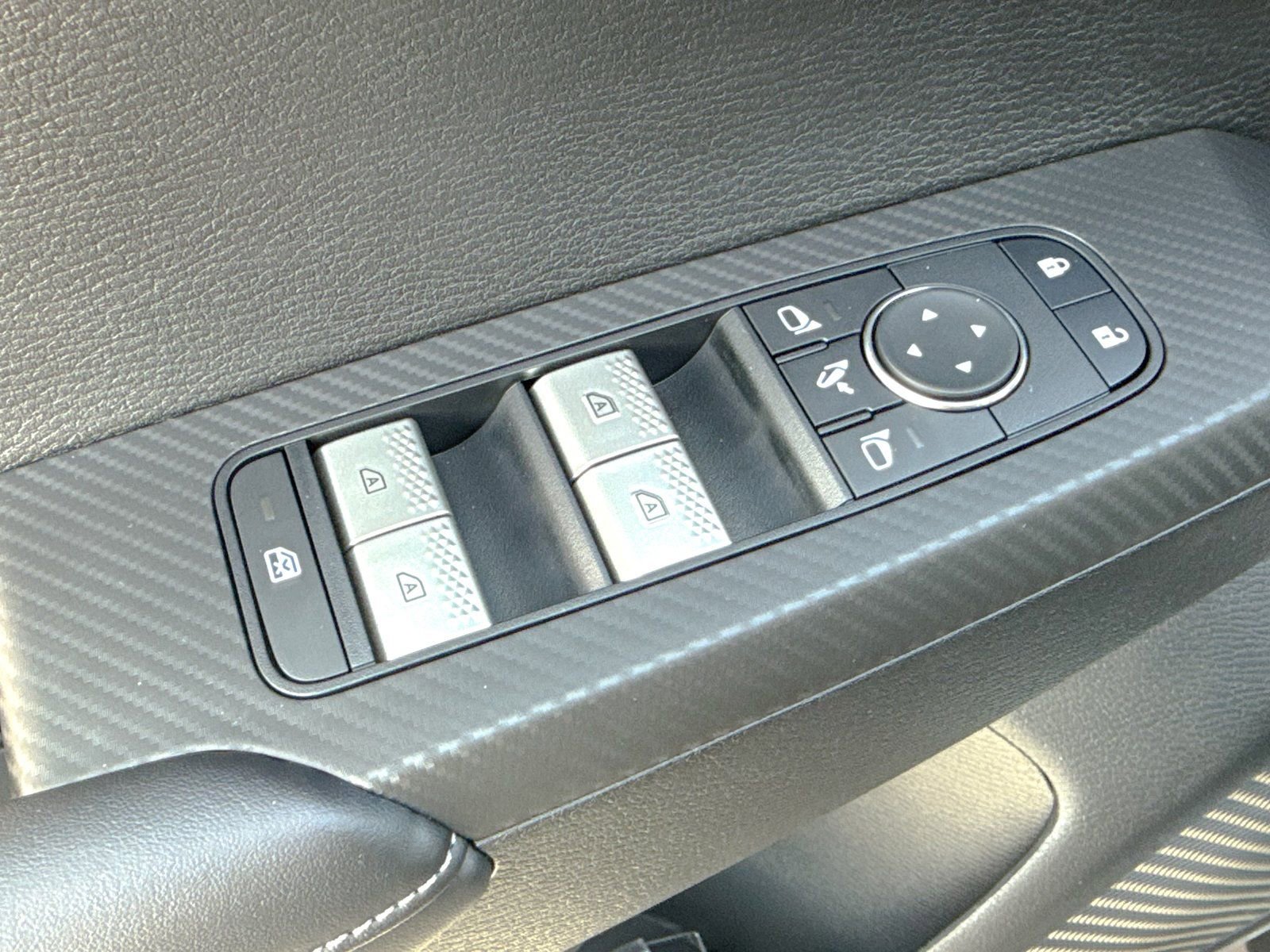 New 2025 Mitsubishi Outlander SEL Black Edition image 19