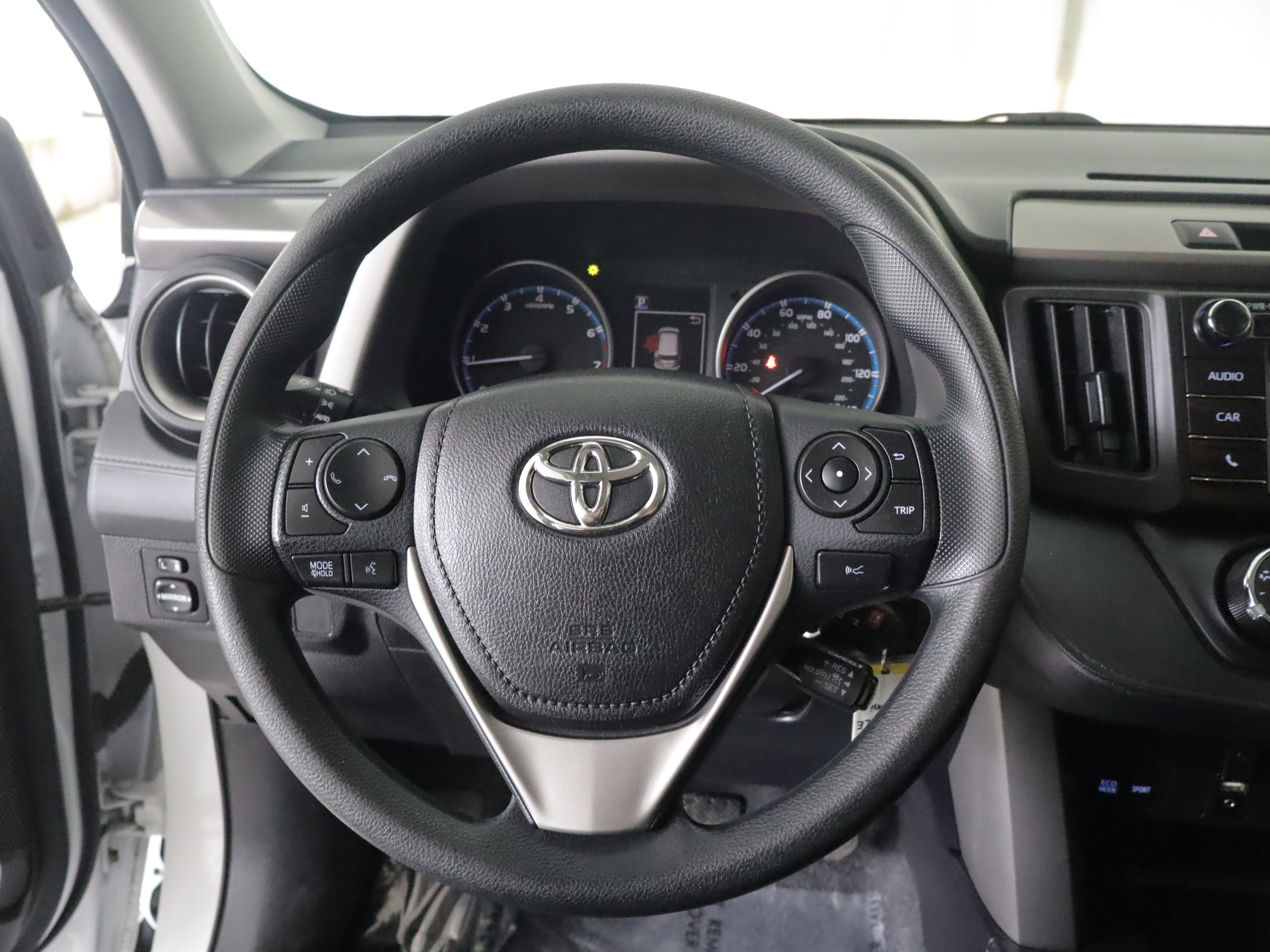 Used 2018 Toyota RAV4 LE w/ All Weather Liner Package AWD/4WD image 12