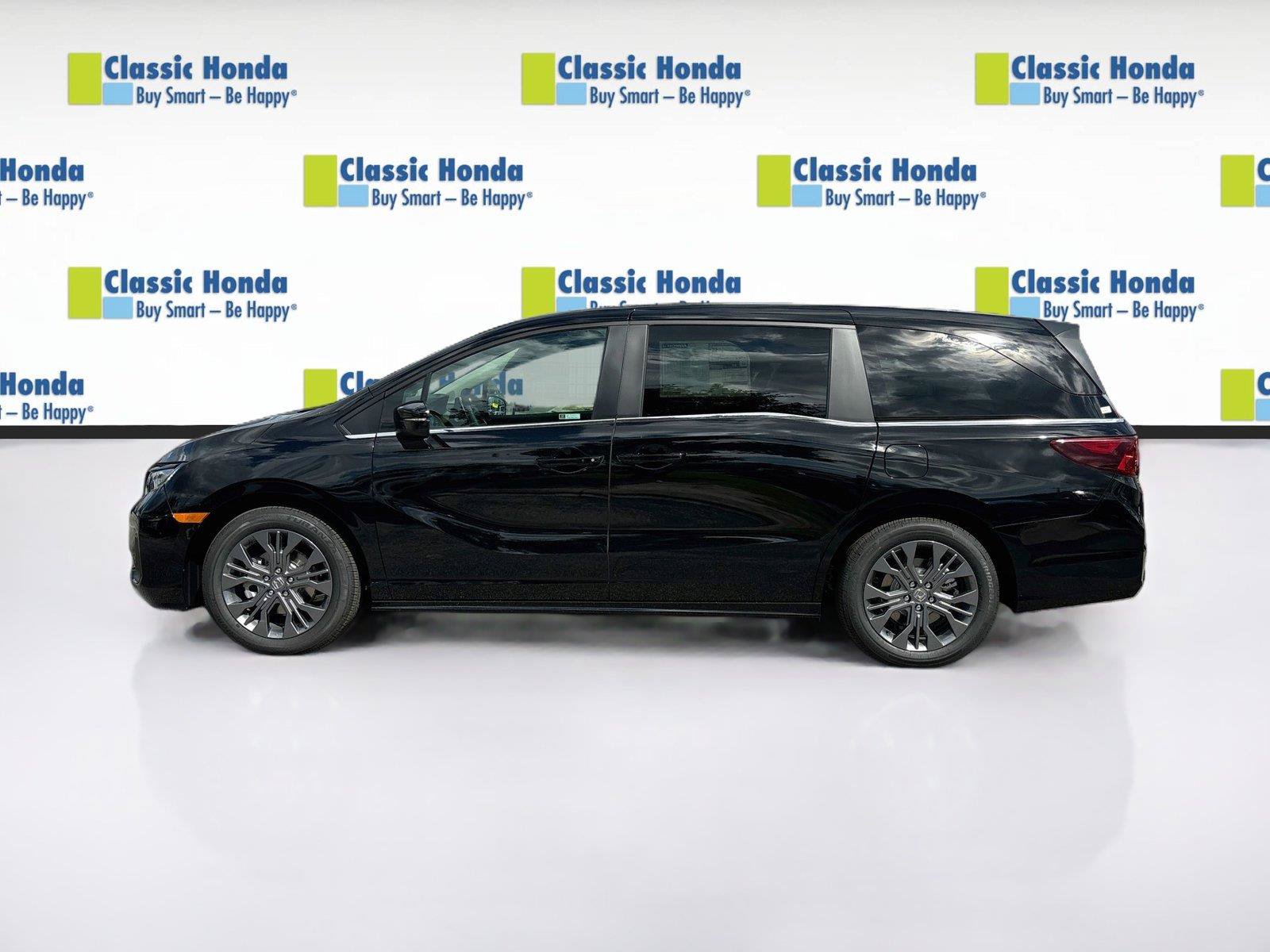 New 2027 Honda Odyssey Touring image 4