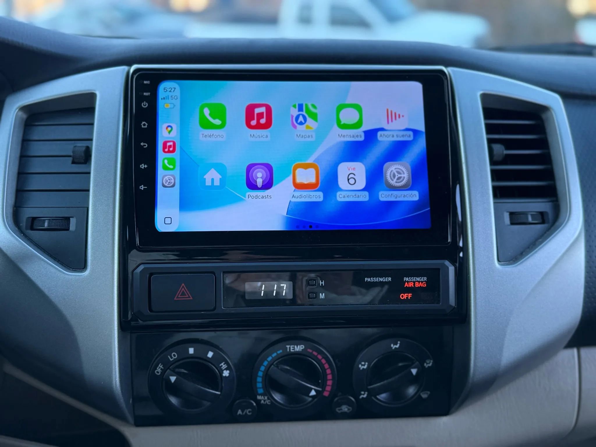 Used 2013 Toyota Tacoma PreRunner image 32