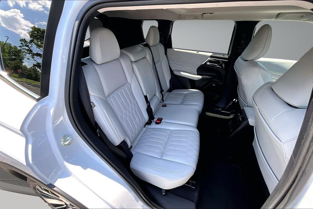 Used 2025 Mitsubishi Outlander SEL AWD/4WD image 25
