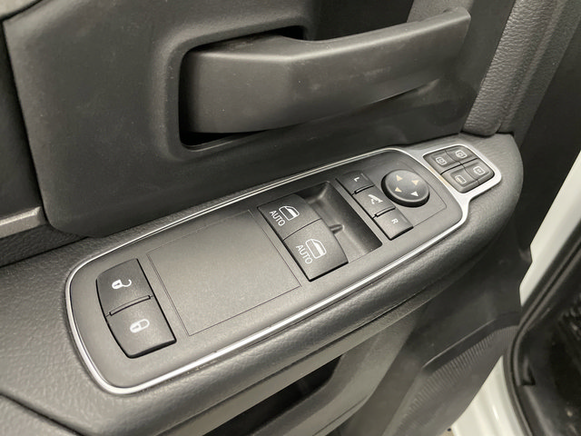 New 2024 RAM 3500 Tradesman AWD/4WD image 35