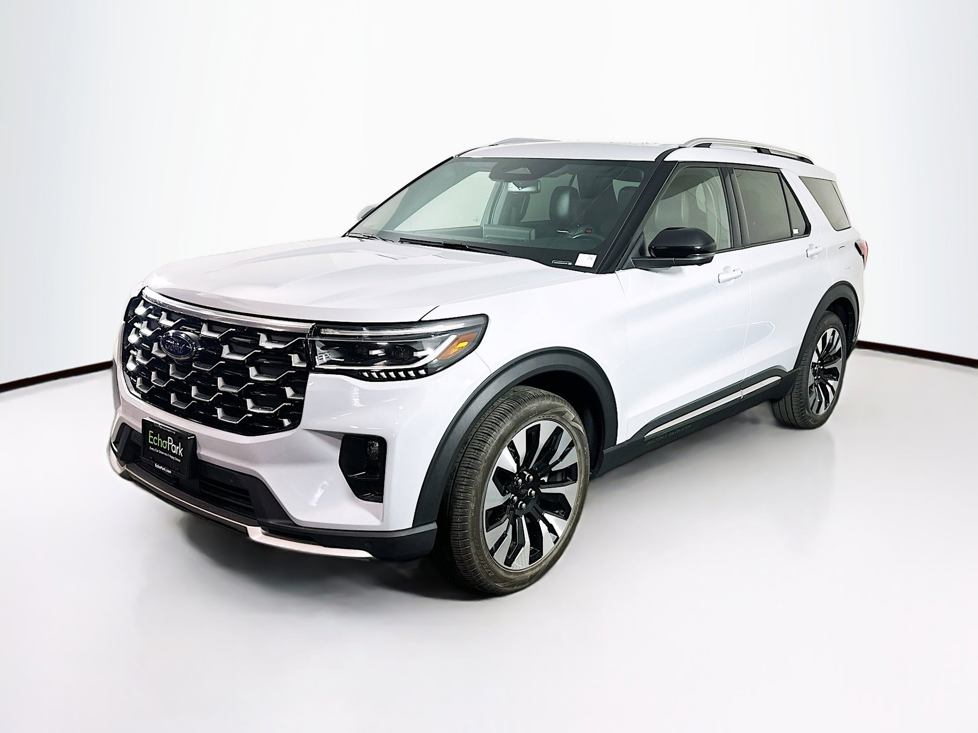 Used 2025 Ford Explorer Platinum w/ LUX Leather Package image 3