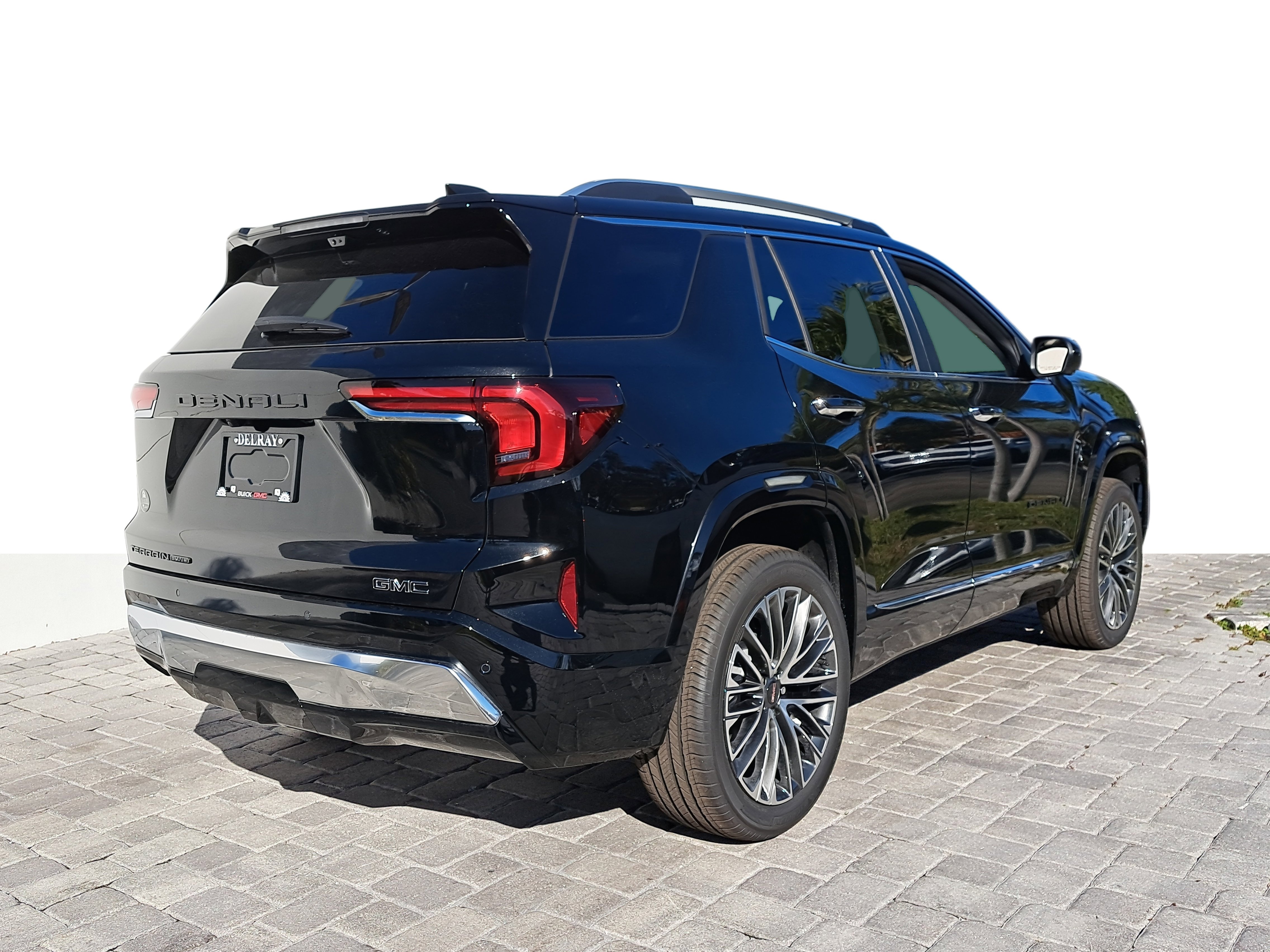 New 2026 GMC Terrain Denali w/ LPO, Black Badging Package image 6