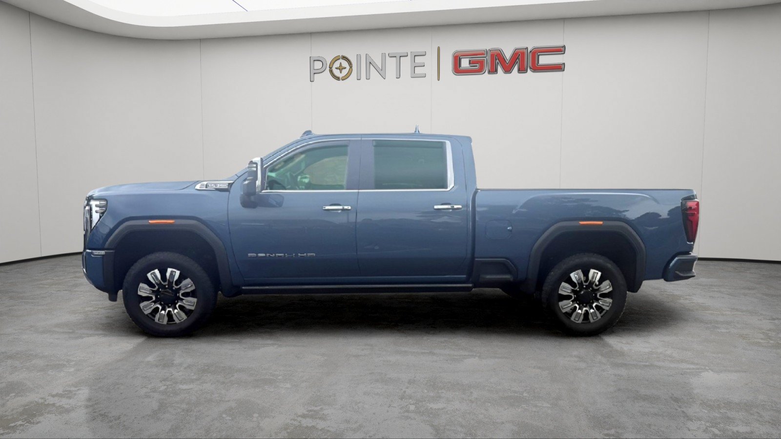 Used 2024 GMC Sierra 2500 Denali w/ Denali Reserve Package AWD/4WD image 10