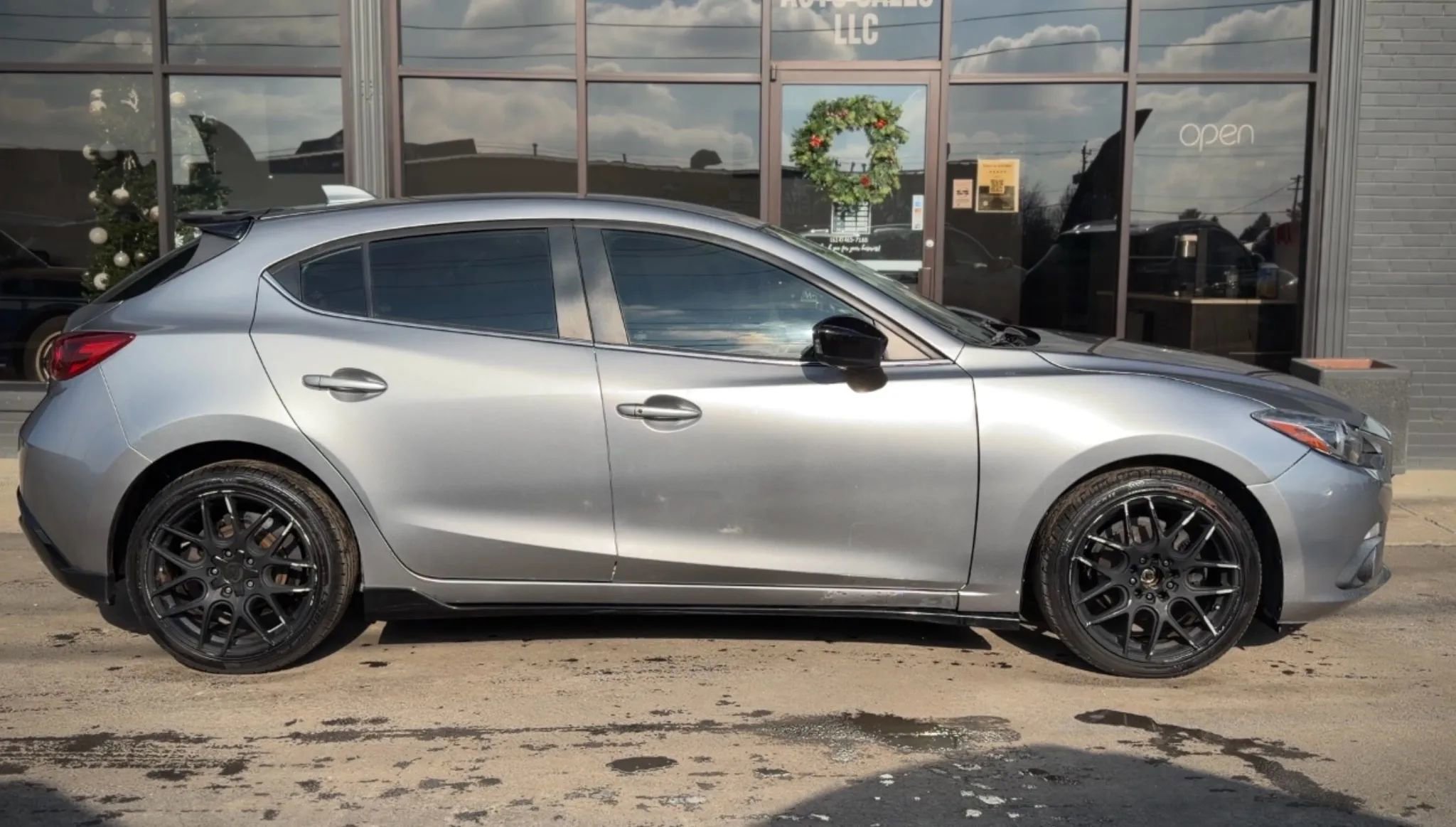 Used 2014 MAZDA MAZDA3 s Touring image 2