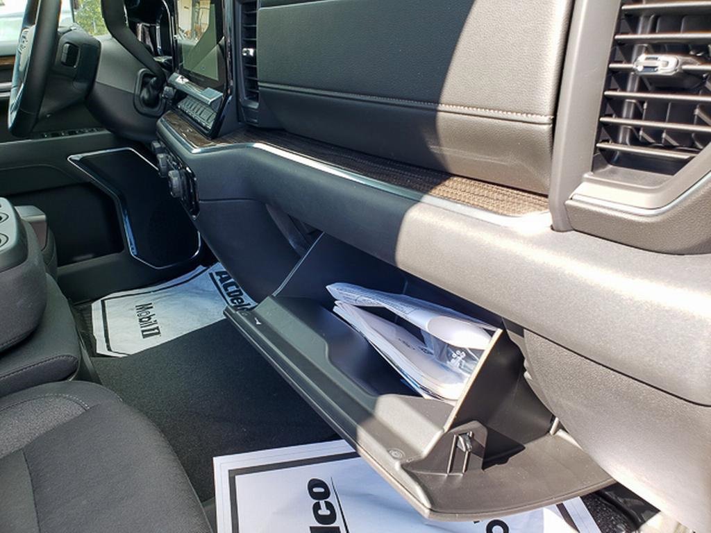 Used 2025 Chevrolet Silverado 1500 RST w/ Dark Appearance Package image 31