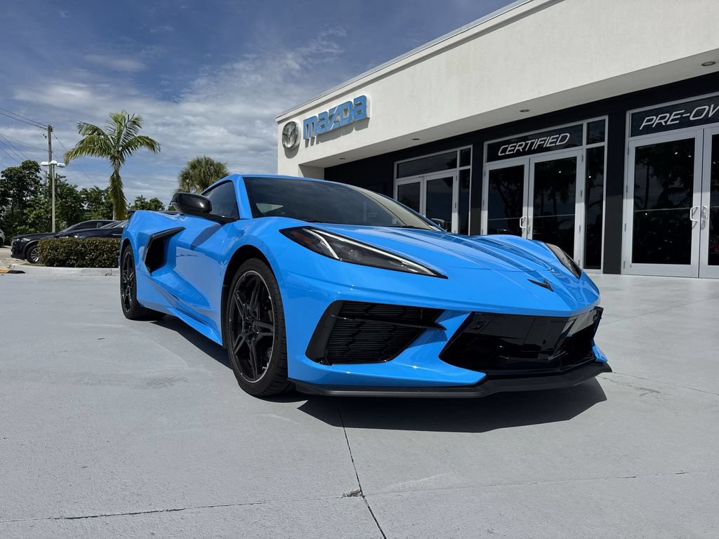 Used 2025 Chevrolet Corvette Stingray Preferred Cpe w/ Z51 Performance Package RWD image 30