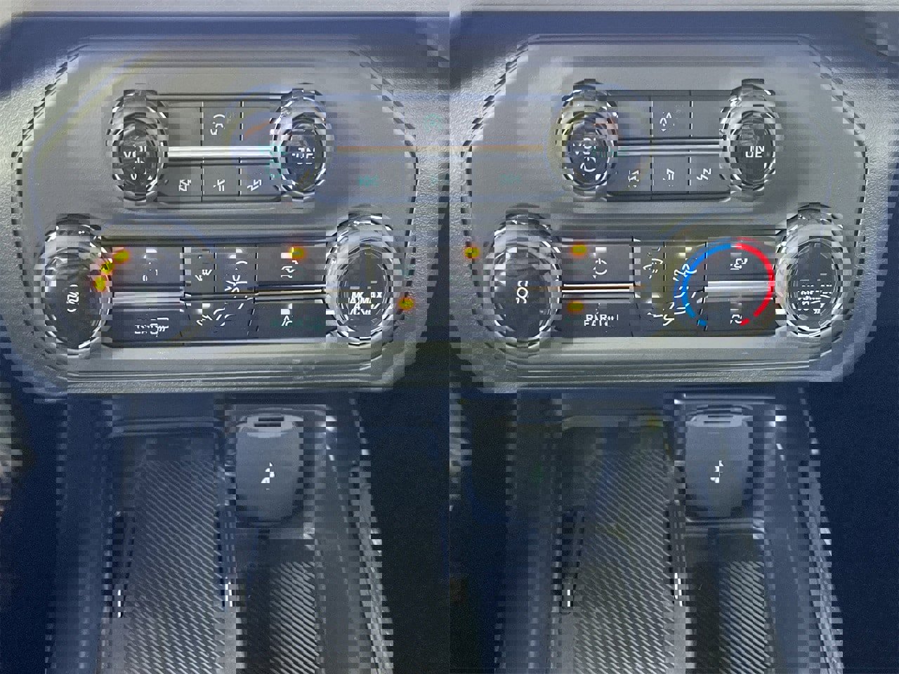 New 2025 Ford Bronco 4-Door image 6