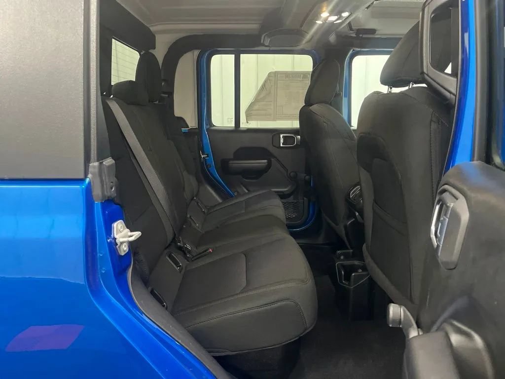 Used 2021 Jeep Gladiator Sport AWD/4WD image 13