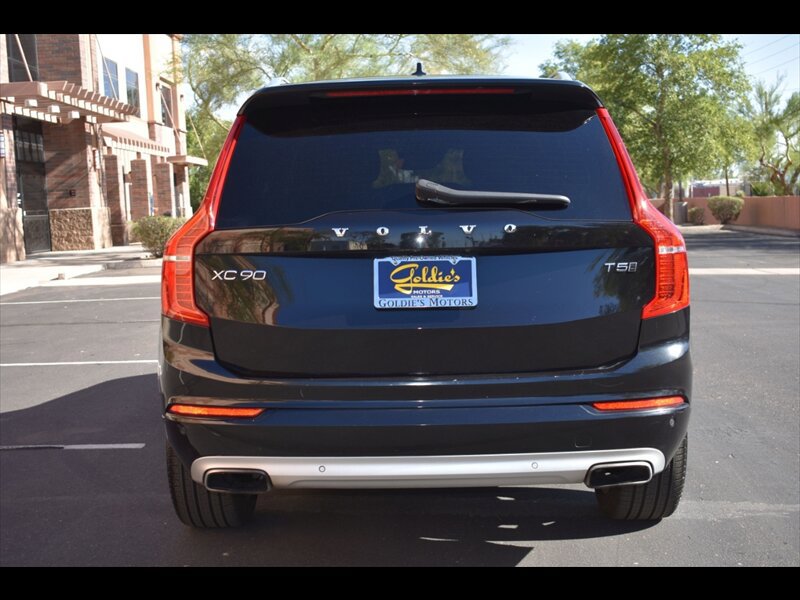 Used 2021 Volvo XC90 T5 Momentum AWD/4WD image 9
