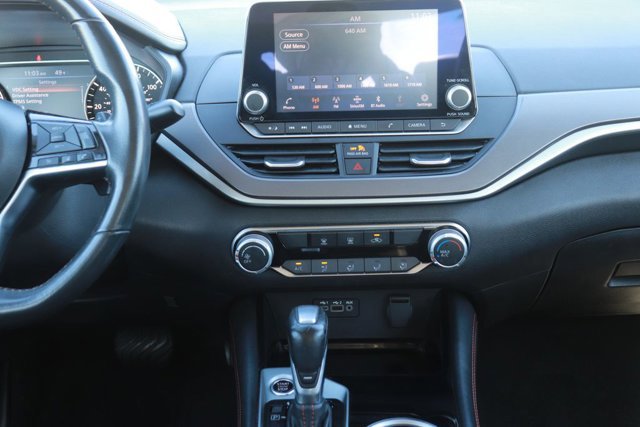 Used 2024 Nissan Altima 2.5 SR image 14