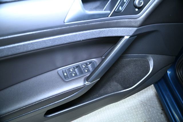 Used 2020 Volkswagen Golf 1.4T TSI image 26