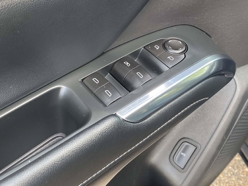 Used 2026 Chevrolet Traverse LT FWD image 20