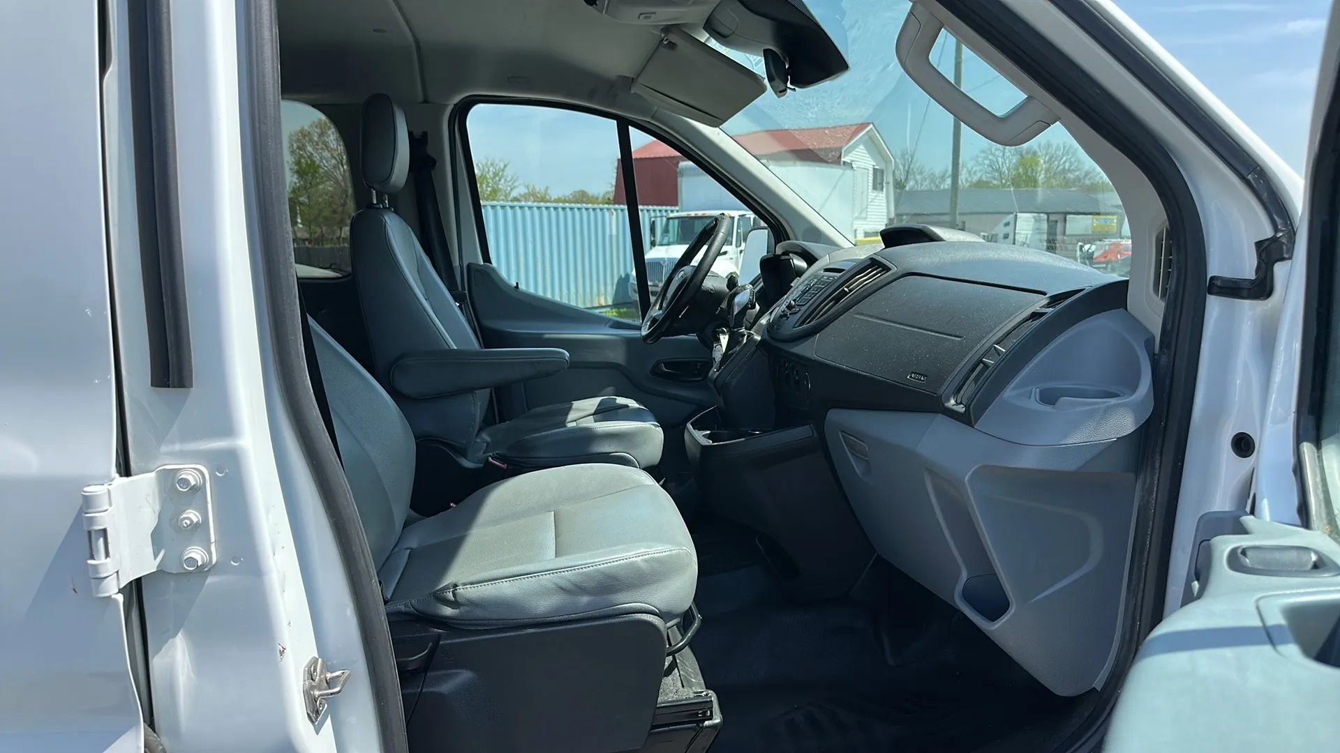 Used 2016 Ford Transit 350 XL RWD image 11