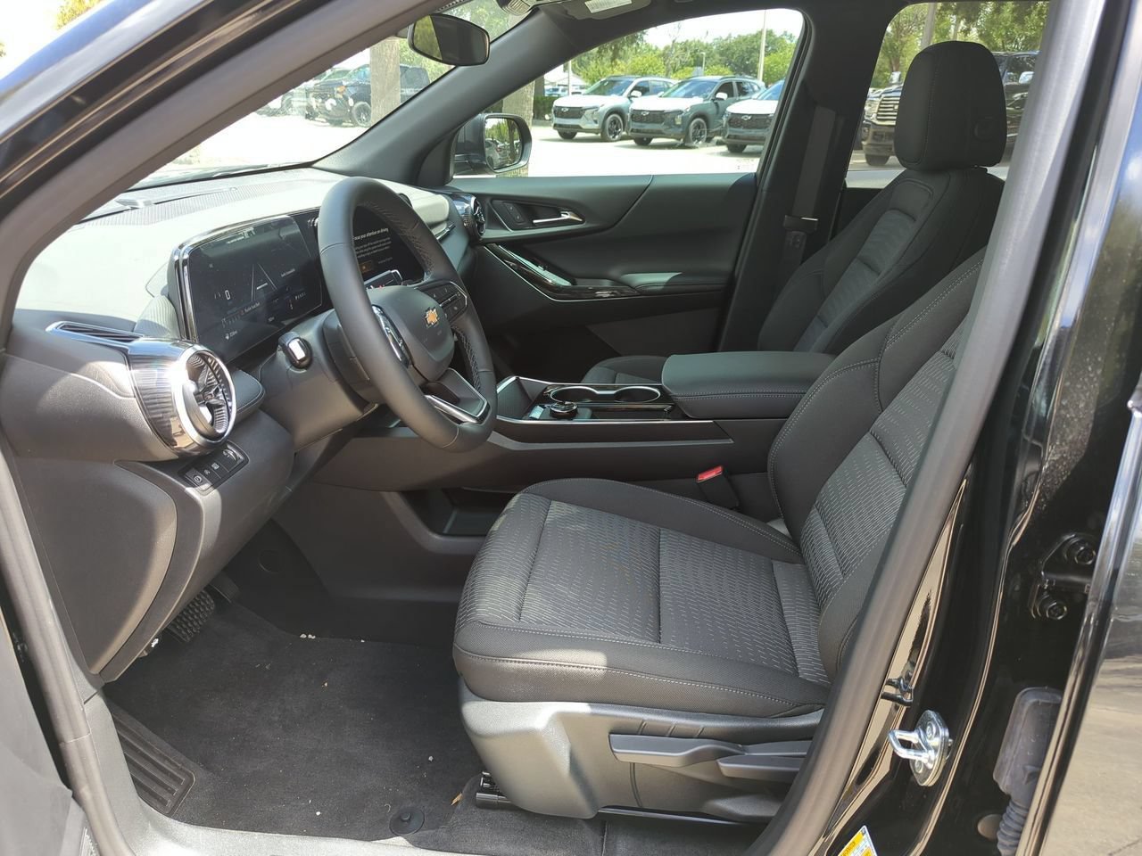 New 2027 Chevrolet Equinox LT FWD image 17
