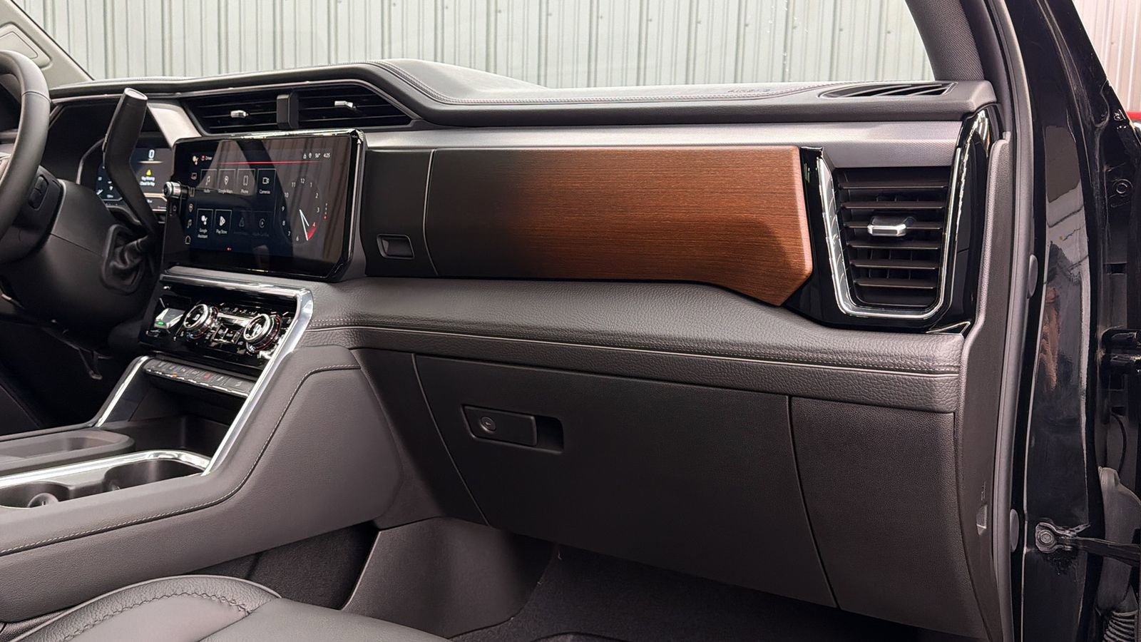 Used 2025 GMC Sierra 3500 Denali w/ Denali Reserve Package image 37