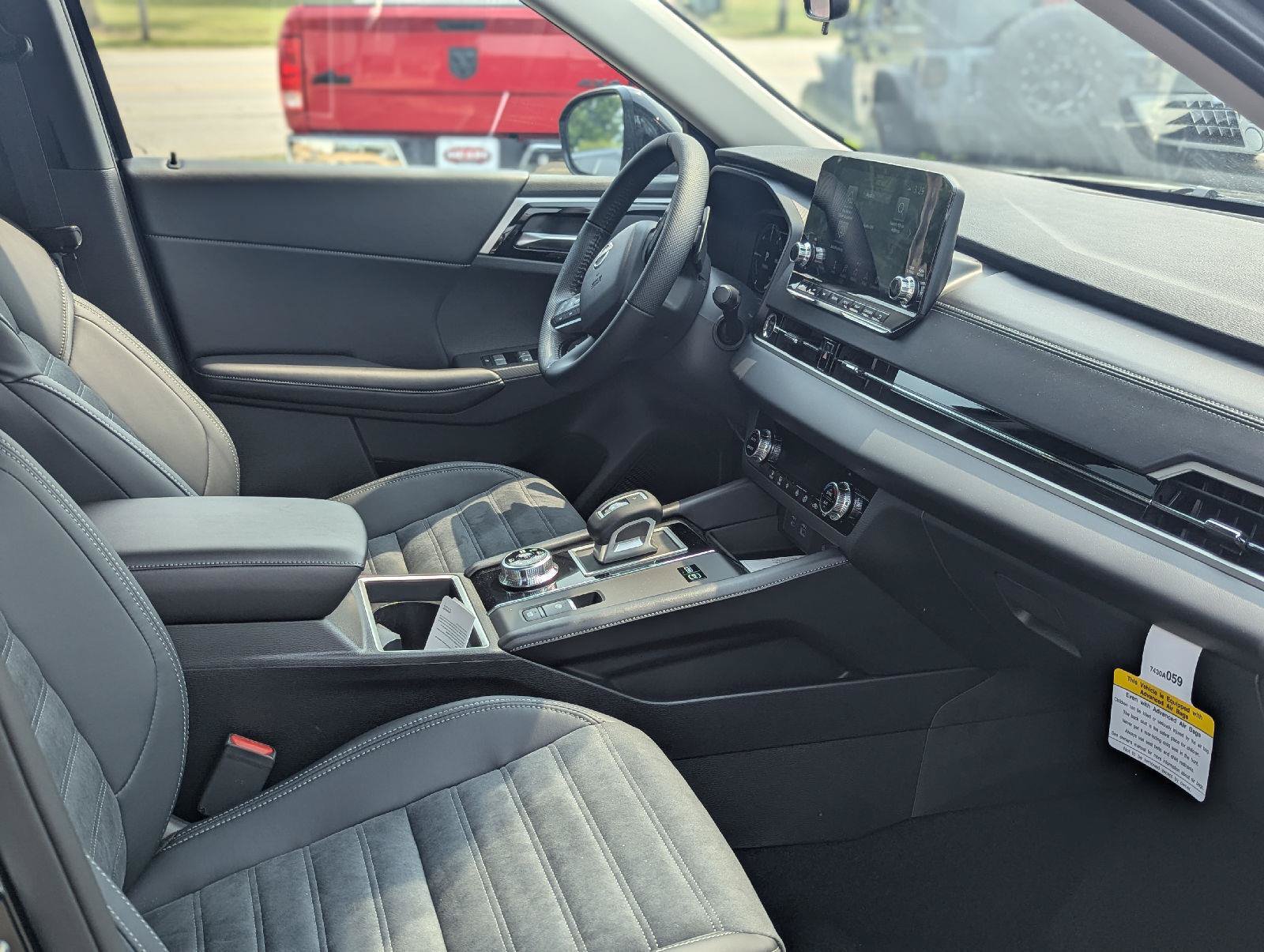 New 2026 Nissan Rogue SL AWD/4WD image 16