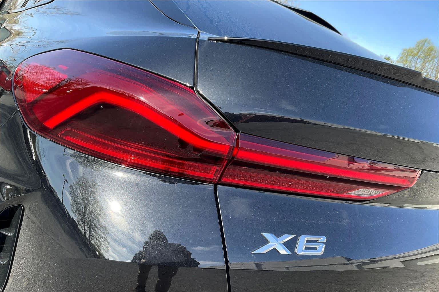 Used 2026 BMW X6 xDrive40i w/ Climate Comfort Package AWD/4WD image 14