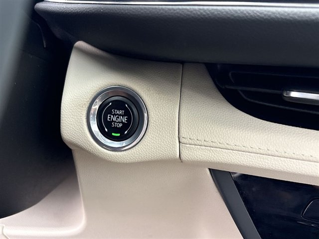 Certified 2023 Buick Envision Avenir AWD/4WD image 17