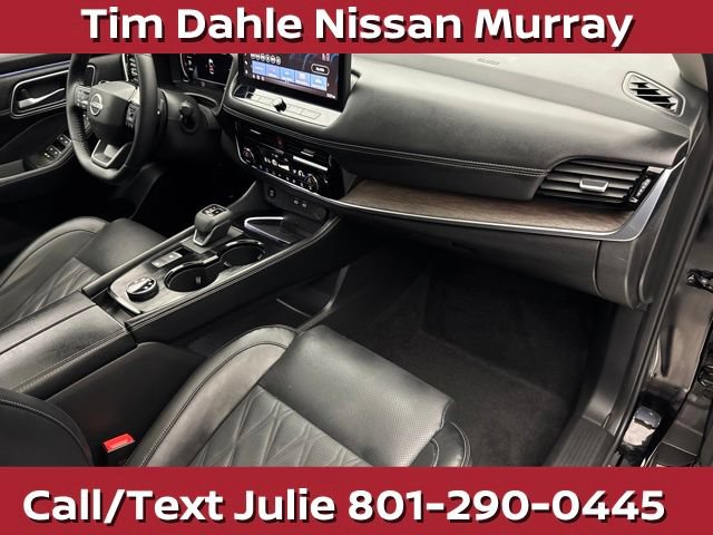 Used 2025 Nissan Rogue Platinum w/ Platinum Premium Package AWD/4WD image 12