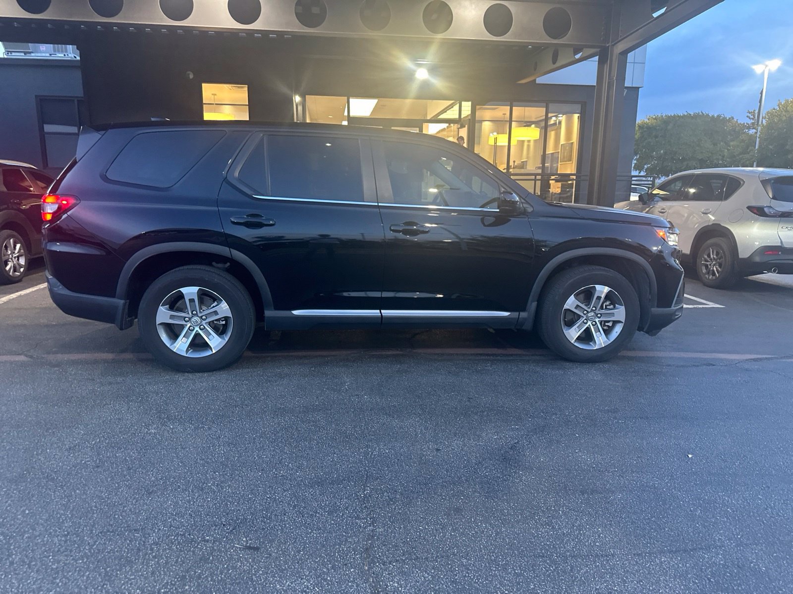 Used 2023 Honda Pilot EX-L image 16